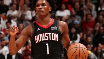 火箭2小将全曝瑕疵！阿门手活+投篮糟糕，伊森无持球只能打蓝领！|艾米-乌度卡|菲尼克斯太阳队|nba|比赛|杜兰特_新浪新闻